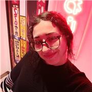Profesora de Bellas Artes especializada en dibujo y Profesional de Conservatorio en Piano y Canto Lírico